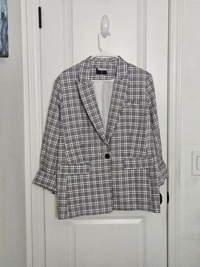 Tahari Plaid Black, White & Pink Blazer NWOT